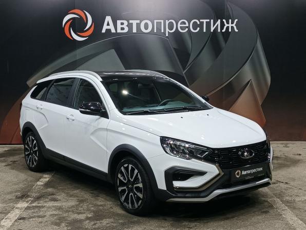 Lada (ВАЗ) Vesta I Рестайлинг (NG) с пробегом 2024 года, цена 1 550 000 рублей, 28093 км, универсал, Автокод Объявления