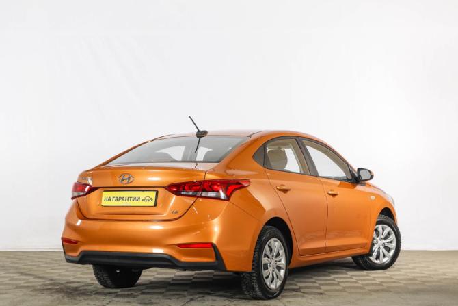 Hyundai Solaris II с пробегом 2019 года, цена 1 359 000 рублей, 138000 км, седан, Автокод Объявления