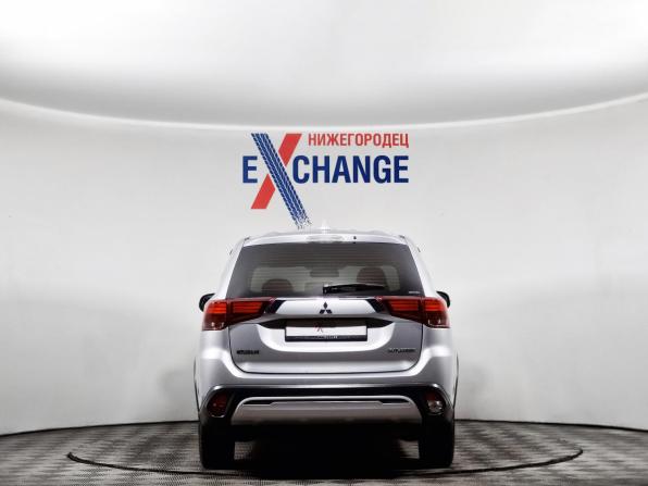 Mitsubishi Outlander III Рестайлинг 3 с пробегом 2018 года, цена 1 999 000 рублей, 165468 км, внедорожник, Автокод Объявления