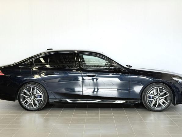 BMW 5 серии VIII (G60/G61/G68) с пробегом 2025 года, цена 8 270 000 рублей, 10379 км, седан, Автокод Объявления