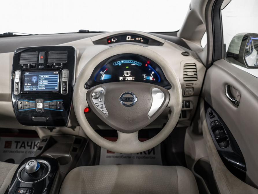 Nissan Leaf I (ZE0/AZE0) Иркутск  - изображение 9