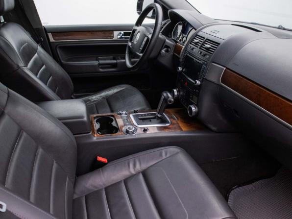 Volkswagen Touareg I Рестайлинг с пробегом 2008 года, цена 950 000 рублей, 336713 км, внедорожник, Автокод Объявления