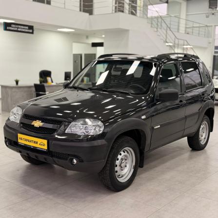 Chevrolet Niva I Рестайлинг с пробегом 2017 года, цена 770 000 рублей, 66367 км, внедорожник, Автокод Объявления
