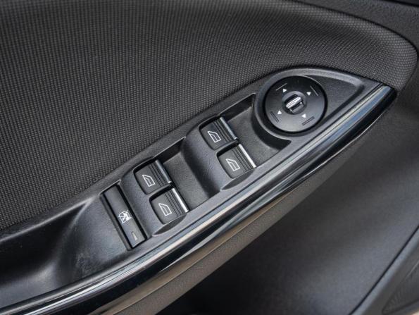Ford Focus III с пробегом 2012 года, цена 890 000 рублей, 208683 км, седан, Автокод Объявления