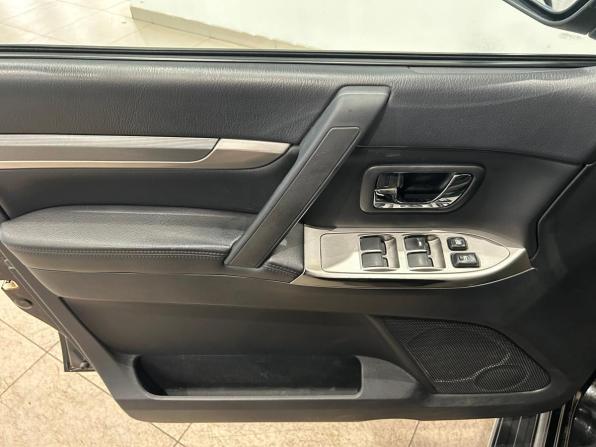Mitsubishi Pajero IV Рестайлинг 1 с пробегом 2012 года, цена 1 899 000 рублей, 190564 км, внедорожник, Автокод Объявления