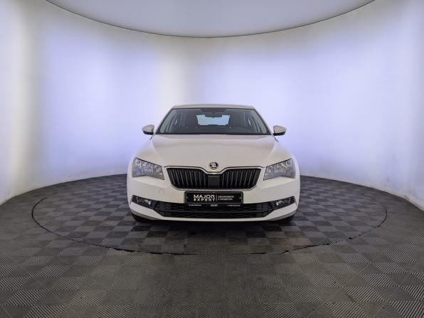 Skoda Superb III с пробегом 2019 года, цена 2 450 000 рублей, 40183 км, лифтбек, Автокод Объявления