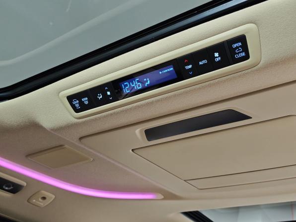 Toyota Alphard III Рестайлинг с пробегом 2021 года, цена 6 690 000 рублей, 61056 км, минивэн, Автокод Объявления