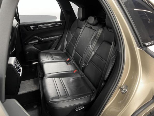 Porsche Cayenne III с пробегом 2019 года, цена 5 249 900 рублей, 244435 км, внедорожник, Автокод Объявления