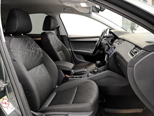Skoda Octavia III (A7) Рестайлинг с пробегом 2020 года, цена 2 450 000 рублей, 40588 км, лифтбек, Автокод Объявления