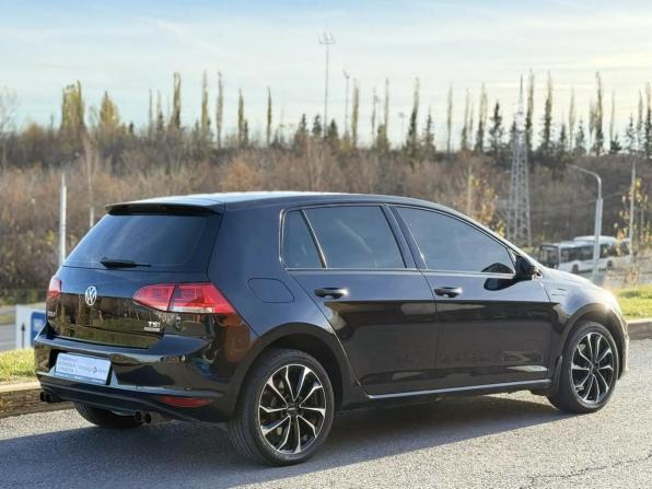 Volkswagen Golf VII с пробегом 2013 года, цена 1 050 000 рублей, 249657 км, хэтчбек, Автокод Объявления