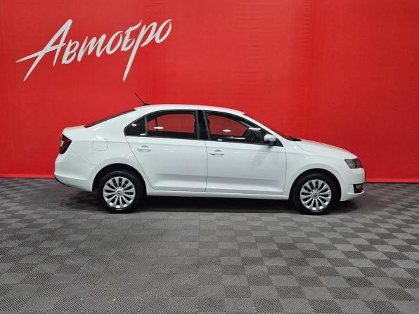 Skoda Rapid I Рестайлинг с пробегом 2019 года, цена 1 279 000 рублей, 82723 км, лифтбек, Автокод Объявления
