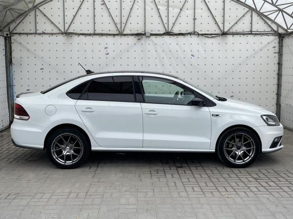 Volkswagen Polo V Рестайлинг с пробегом 2018 года, цена 1 320 000 рублей, 141146 км, седан, Автокод Объявления