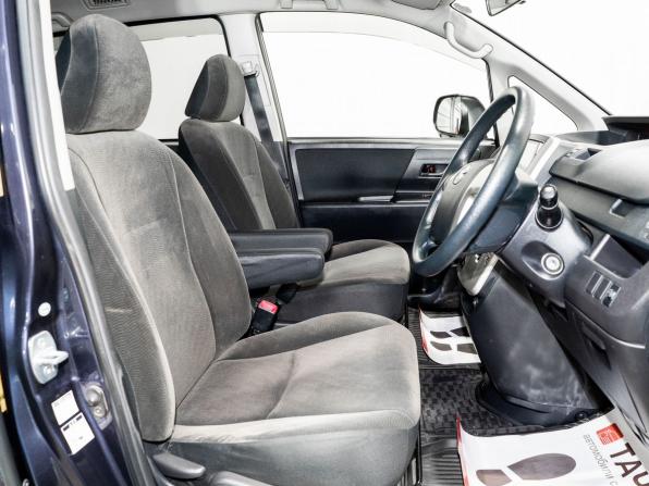 Toyota Noah II (R70) с пробегом 2011 года, цена 1 620 000 рублей, 186700 км, минивэн, Автокод Объявления