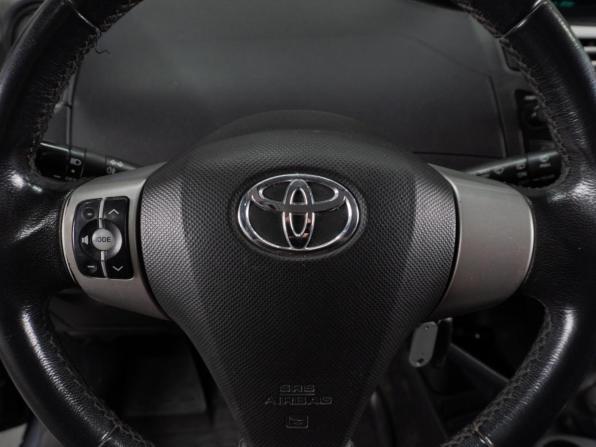 Toyota Yaris II с пробегом 2008 года, цена 590 000 рублей, 169872 км, хэтчбек, Автокод Объявления