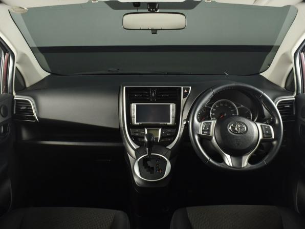 Toyota Ractis II с пробегом 2015 года, цена 1 144 995 рублей, 97298 км, хэтчбек, Автокод Объявления