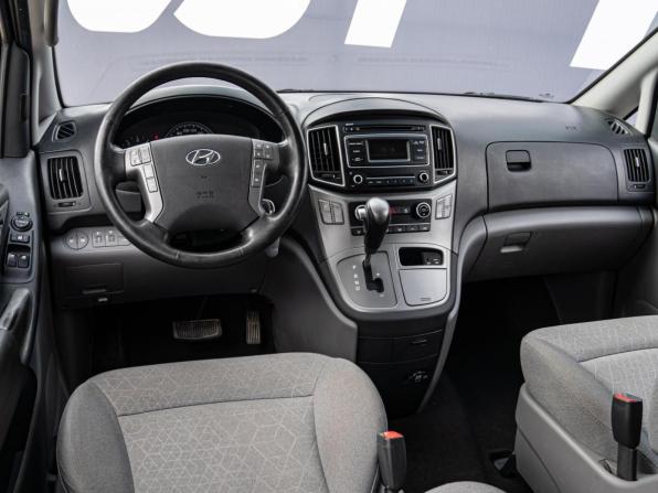 Hyundai H-1 II Рестайлинг 2 с пробегом 2019 года, цена 3 170 000 рублей, 97652 км, минивэн, Автокод Объявления