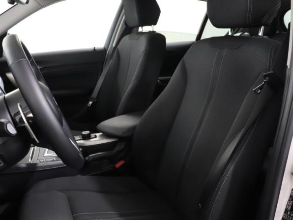 BMW 1 серии II (F20/F21) Рестайлинг 2 с пробегом 2018 года, цена 1 999 900 рублей, 73680 км, хэтчбек, Автокод Объявления