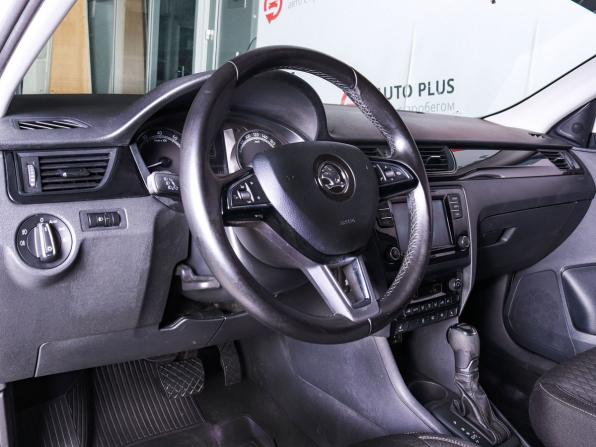 Skoda Rapid I Рестайлинг с пробегом 2017 года, цена 989 000 рублей, 288000 км, лифтбек, Автокод Объявления