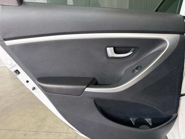 Hyundai i30 II с пробегом 2013 года, цена 997 000 рублей, 198826 км, хэтчбек, Автокод Объявления