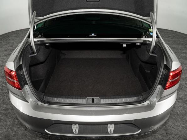 Volkswagen Passat B8 с пробегом 2015 года, цена 1 800 000 рублей, 50939 км, седан, Автокод Объявления