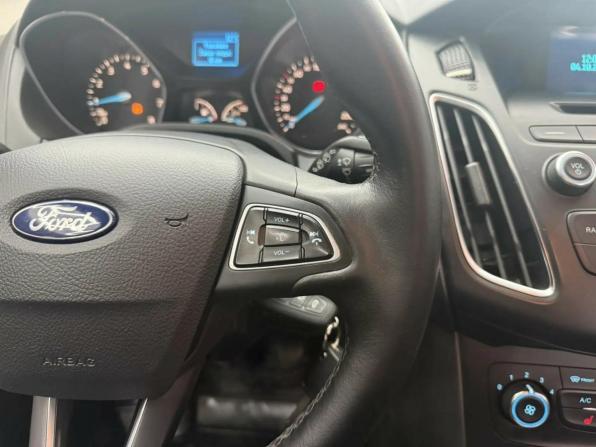 Ford Focus III Рестайлинг с пробегом 2017 года, цена 1 049 000 рублей, 214440 км, хэтчбек, Автокод Объявления