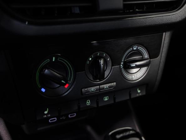 Skoda Rapid II с пробегом 2021 года, цена 1 589 000 рублей, 85986 км, лифтбек, Автокод Объявления