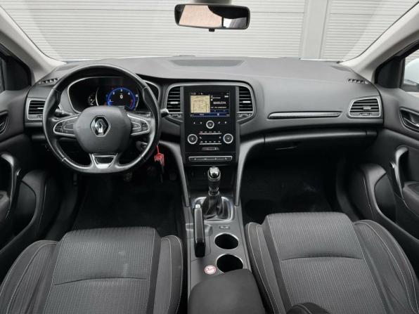 Renault Megane IV с пробегом 2016 года, цена 1 270 000 рублей, 118000 км, универсал, Автокод Объявления
