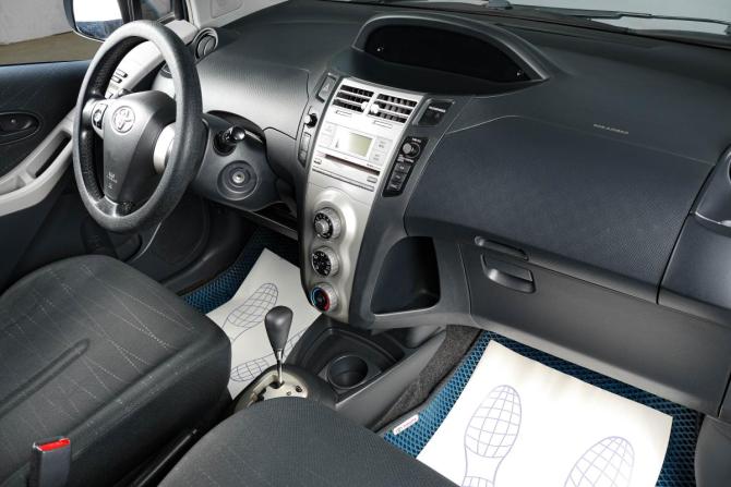 Toyota Yaris II с пробегом 2006 года, цена 749 000 рублей, 273208 км, хэтчбек, Автокод Объявления