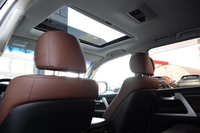 Toyota Land Cruiser 200 Series Рестайлинг 2 с пробегом 2018 года, цена 7 865 000 рублей, 62123 км, внедорожник, Автокод Объявления