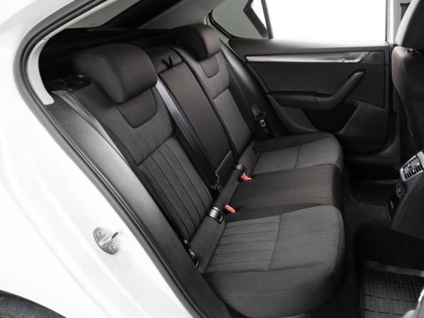 Skoda Octavia III (A7) Рестайлинг с пробегом 2017 года, цена 1 399 000 рублей, 210222 км, лифтбек, Автокод Объявления