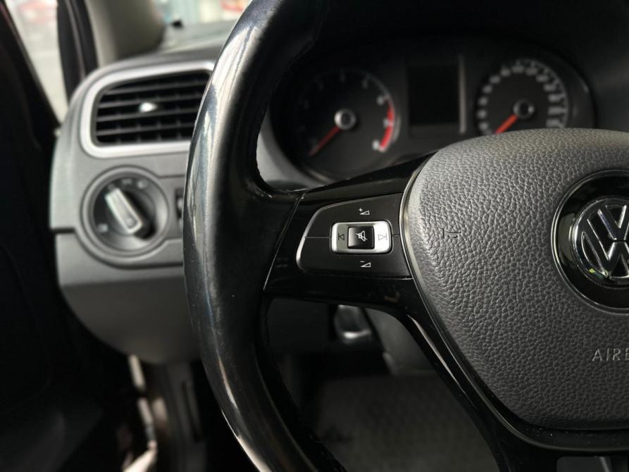 Volkswagen Polo V Рестайлинг Санкт-Петербург  - изображение 18