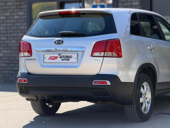 Kia Sorento II с пробегом 2009 года, цена 1 330 000 рублей, 232555 км, внедорожник, Автокод Объявления