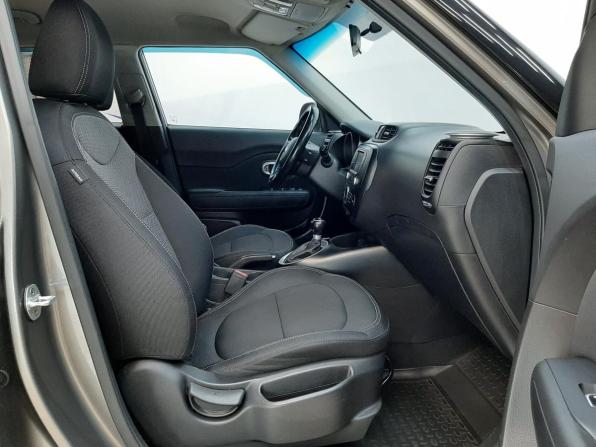 Kia Soul II Рестайлинг с пробегом 2018 года, цена 1 390 000 рублей, 153681 км, хэтчбек, Автокод Объявления