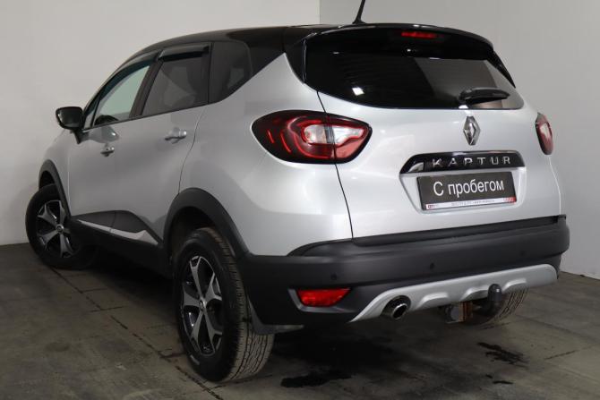 Renault Kaptur I Рестайлинг с пробегом 2021 года, цена 1 819 000 рублей, 36000 км, внедорожник, Автокод Объявления