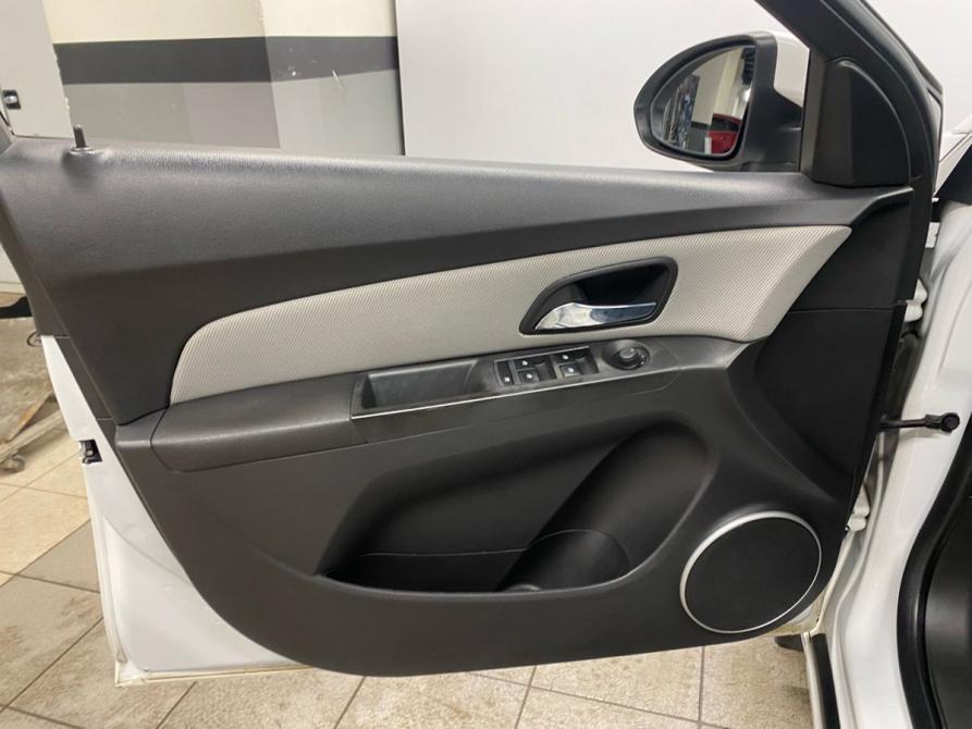 Chevrolet Cruze I Рестайлинг Санкт-Петербург  - изображение 9