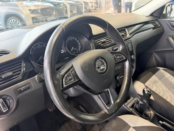 Skoda Rapid I Рестайлинг с пробегом 2017 года, цена 1 245 000 рублей, 83000 км, лифтбек, Автокод Объявления