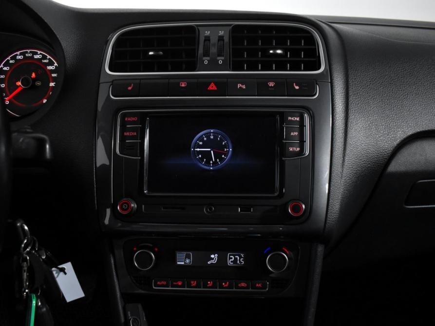 Volkswagen Polo V Рестайлинг Санкт-Петербург  - изображение 17