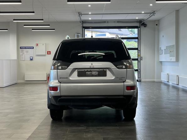 Mitsubishi Outlander II Рестайлинг с пробегом 2010 года, цена 1 067 000 рублей, 167449 км, внедорожник, Автокод Объявления