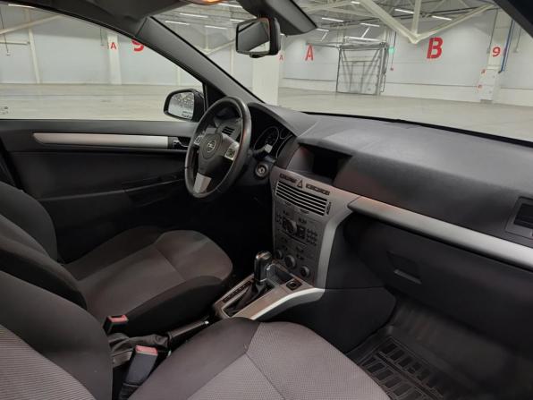 Opel Astra H Рестайлинг с пробегом 2014 года, цена 1 070 000 рублей, 74107 км, седан, Автокод Объявления