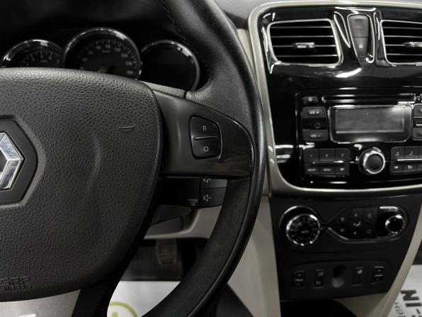 Renault Logan II с пробегом 2015 года, цена 760 000 рублей, 137327 км, седан, Автокод Объявления