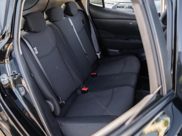 Nissan Leaf I (ZE0/AZE0) с пробегом 2015 года, цена 1 170 000 рублей, 139852 км, хэтчбек, Автокод Объявления