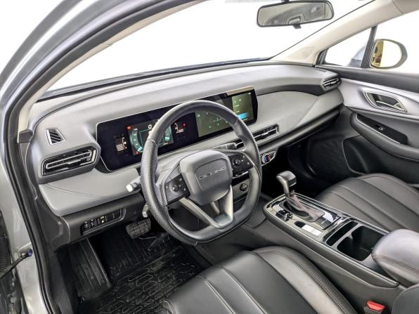 BAIC U5 Plus с пробегом 2023 года, цена 1 300 000 рублей, 53899 км, седан, Автокод Объявления