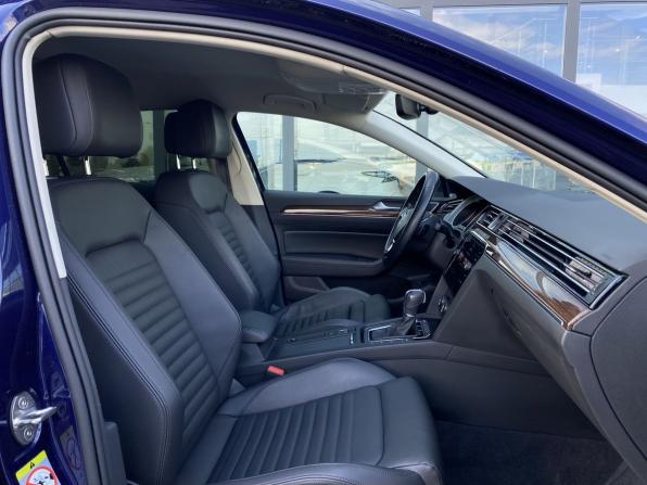 Volkswagen Passat B8 с пробегом 2019 года, цена 2 179 000 рублей, 138814 км, седан, Автокод Объявления