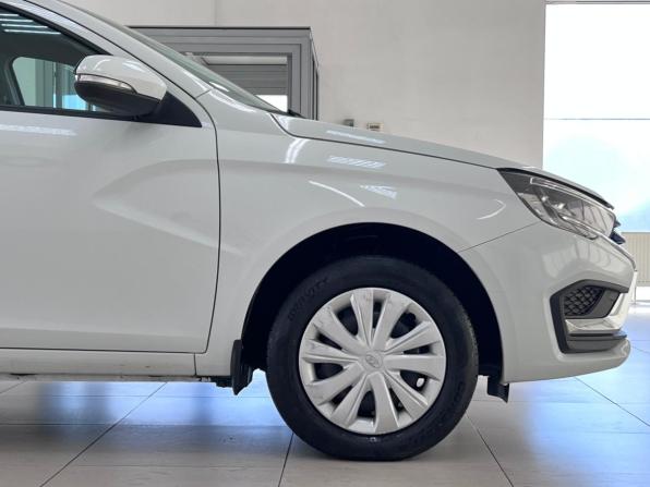 Lada (ВАЗ) Vesta I Рестайлинг (NG) с пробегом 2023 года, цена 1 235 000 рублей, 70045 км, седан, Автокод Объявления