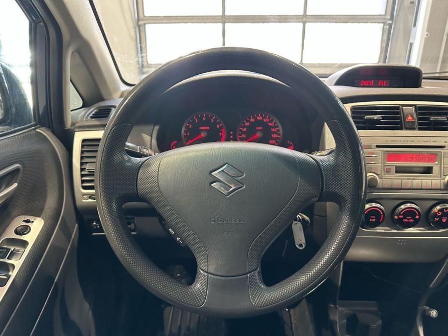 Suzuki Liana I Москва  - изображение 13