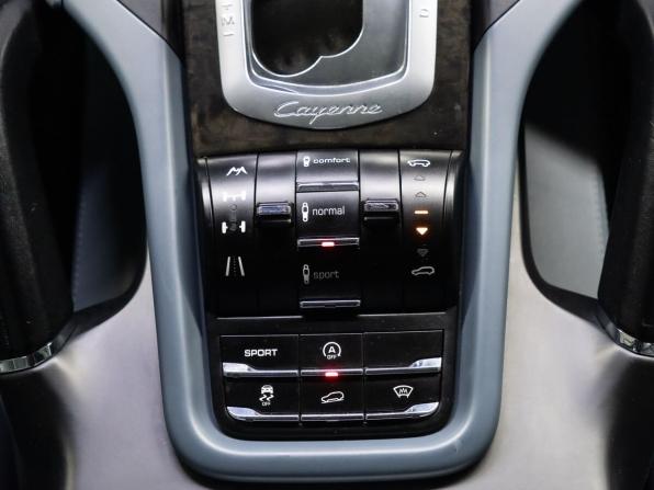 Porsche Cayenne II (958) с пробегом 2011 года, цена 2 369 000 рублей, 179069 км, внедорожник, Автокод Объявления