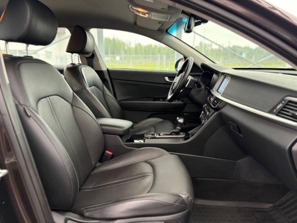 Kia Optima IV Рестайлинг с пробегом 2018 года, цена 1 745 000 рублей, 156000 км, седан, Автокод Объявления