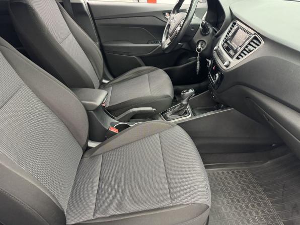 Hyundai Solaris II с пробегом 2019 года, цена 1 499 000 рублей, 122748 км, седан, Автокод Объявления