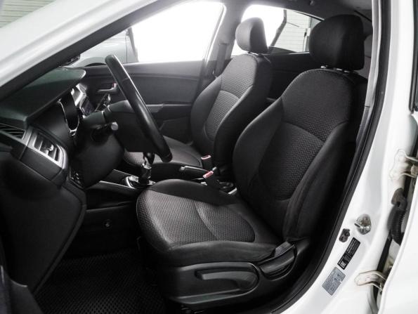 Kia Rio III Рестайлинг с пробегом 2017 года, цена 1 199 000 рублей, 125073 км, седан, Автокод Объявления