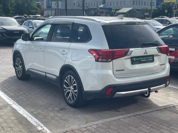 Mitsubishi Outlander III Рестайлинг 2 с пробегом 2017 года, цена 1 455 000 рублей, 264389 км, внедорожник, Автокод Объявления